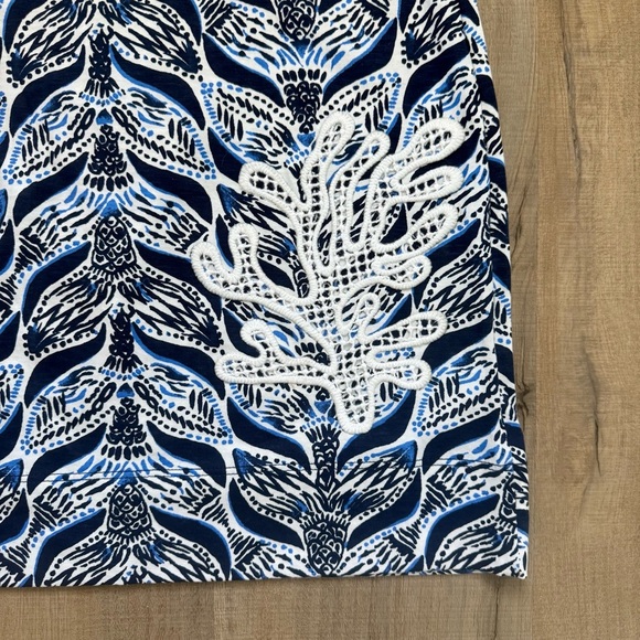 Lilly Pulitzer Dark Blue and White Women’s Sheath Dress Sleek & Simple - Picture 2 of 8